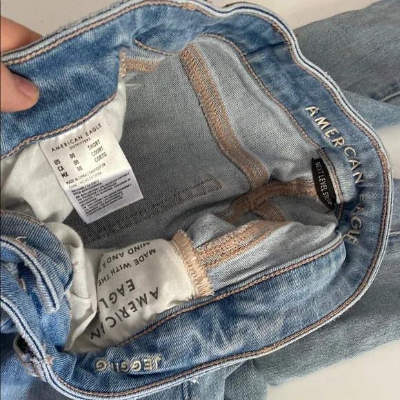 American Eagle size 00 short Women's Light Blue Distressed Jeans - Picture 2 of 6